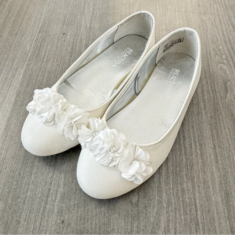 Kenneth Cole girls white Floral formal Flat shoes size 1 NWOT